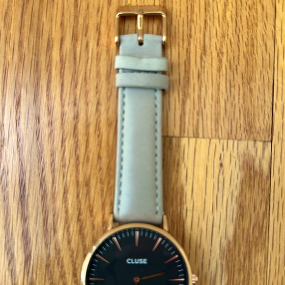 CLUSE NEW Watch Black w/Rose Gold Tone & Leather Straps & Case - Picture 4 of 10